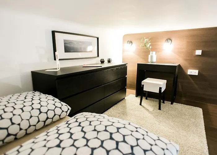 Diamond Apartment